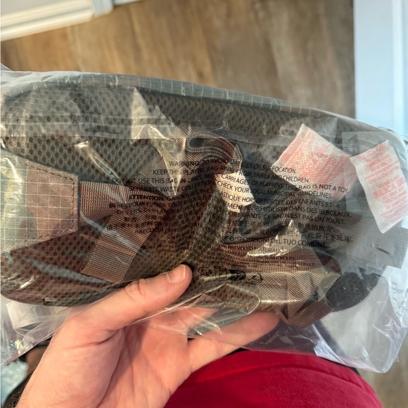 Supreme camo waist bag NWT - Picture 2 of 4